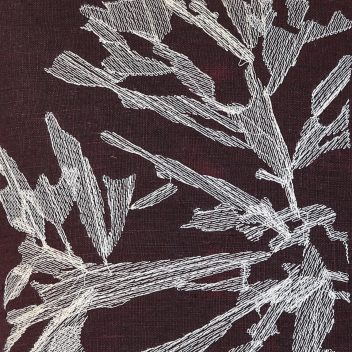 Nitiphyllum Cushion - Embroidered
