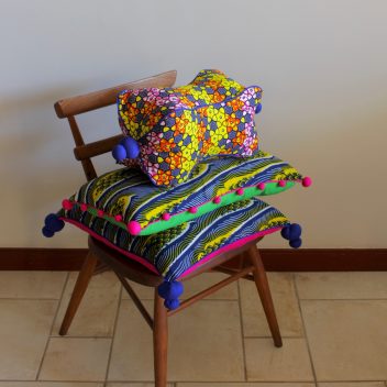 Moyo Cushions and head rest