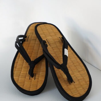 SALASUSU - natural dye sandal