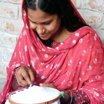 Thanapara Swallows - Artisan at work